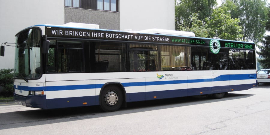 Bus mit Beschriftung als Firmenbeschriftung für atelier-sg.ch